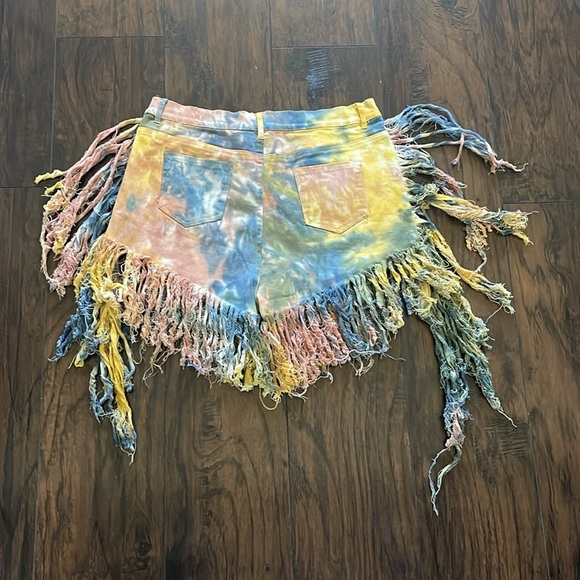 Tie-Dye Fringe Shorts SZ 1X - Picture 3 of 3